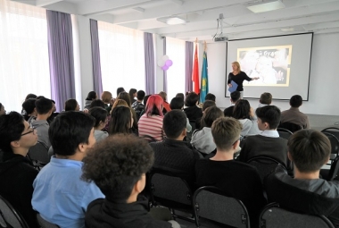 Врач-специалист общественного фонда "Ынтымақ" Гувнова Т.В. провела лекцию-семинар на тему «Беременность на раннем сроке» для студентов.